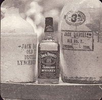 Pivní tácek a-jack-daniels-8-zadek