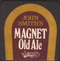 Pivní tácek john-smiths-105-oboje